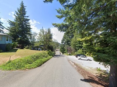 Street View bearing of the surrounding block
